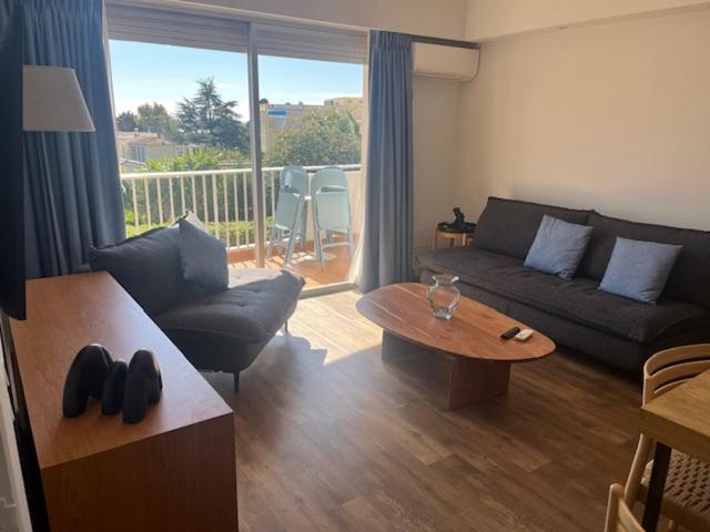 Apart-hotel Carlton - Renovee Avec Piscine 4*