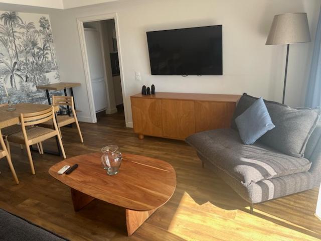 Apart-hotel Carlton - Renovee Avec Piscine 4*