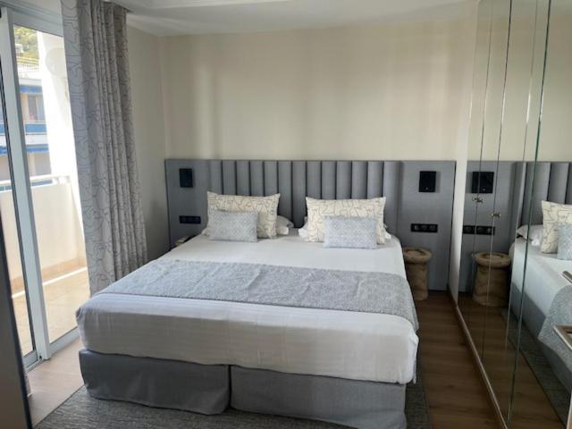 Carlton - Renovee Avec Piscine Apart-hotel 4*