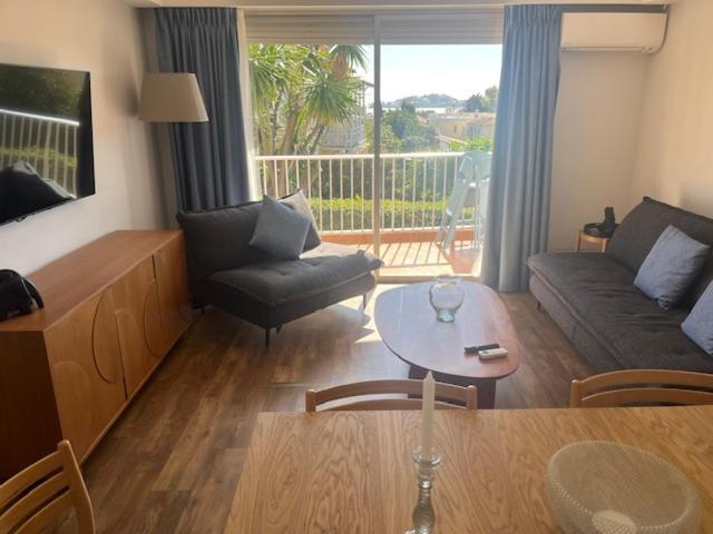Carlton - Renovee Avec Piscine Aparthotel 4*